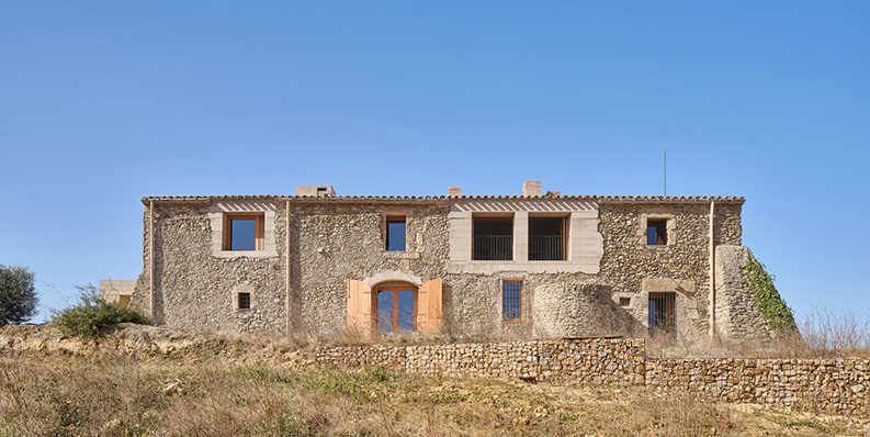 Casa 1627 by HARQUITECTES