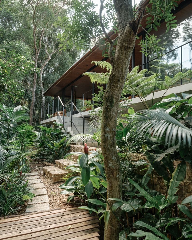 Casa Guapuruvus by Cornetta Arquitetura