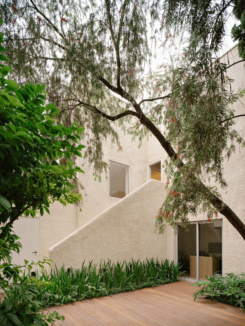 Casa Ortiz by Meireles + Pavan Arquitetura